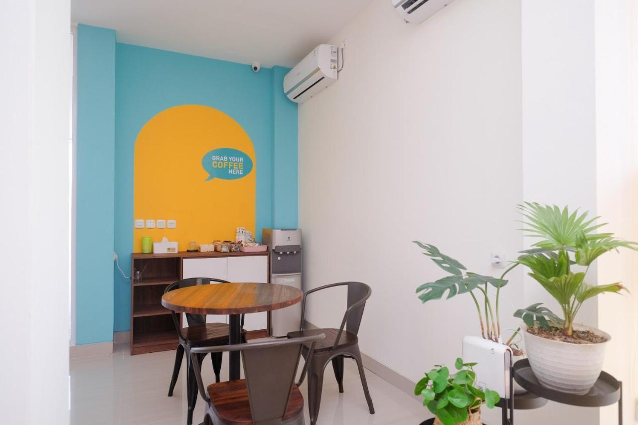 Sans Hotel Aurum Majapahit スマラン エクステリア 写真