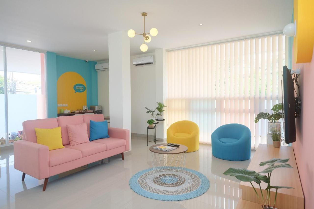 Sans Hotel Aurum Majapahit スマラン エクステリア 写真