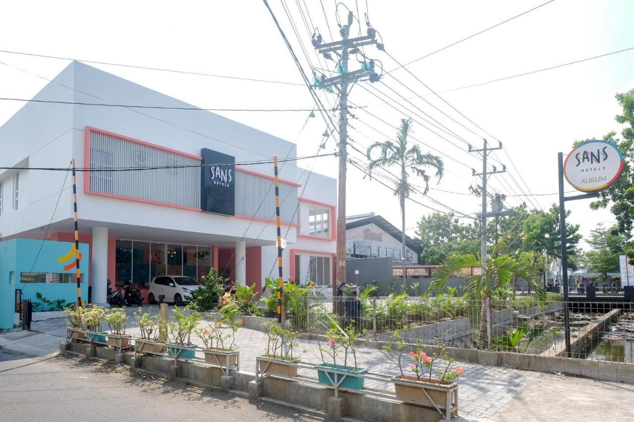 Sans Hotel Aurum Majapahit スマラン エクステリア 写真