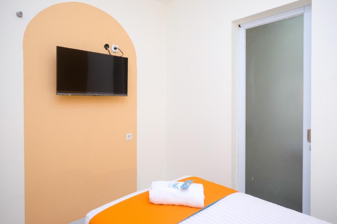 Sans Hotel Aurum Majapahit スマラン エクステリア 写真