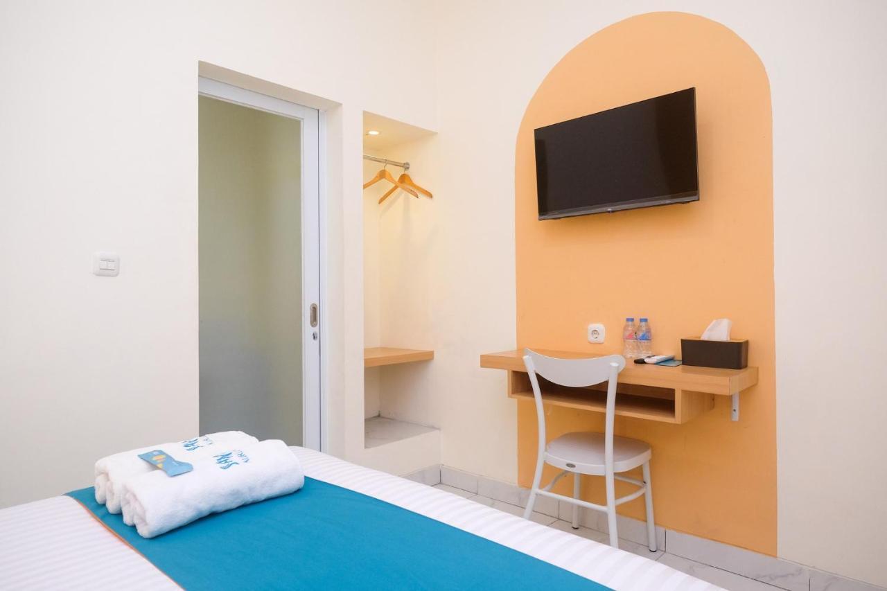 Sans Hotel Aurum Majapahit スマラン エクステリア 写真