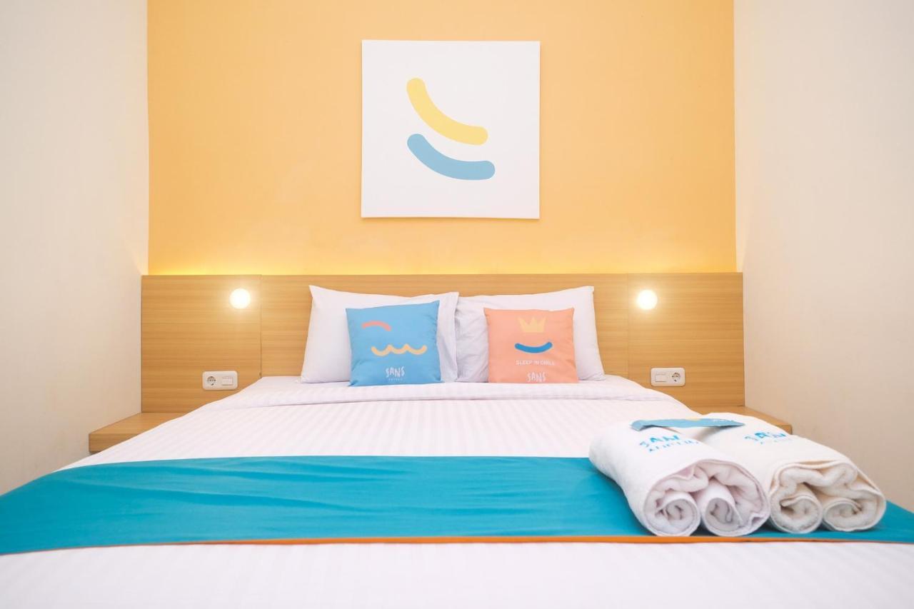 Sans Hotel Aurum Majapahit スマラン エクステリア 写真